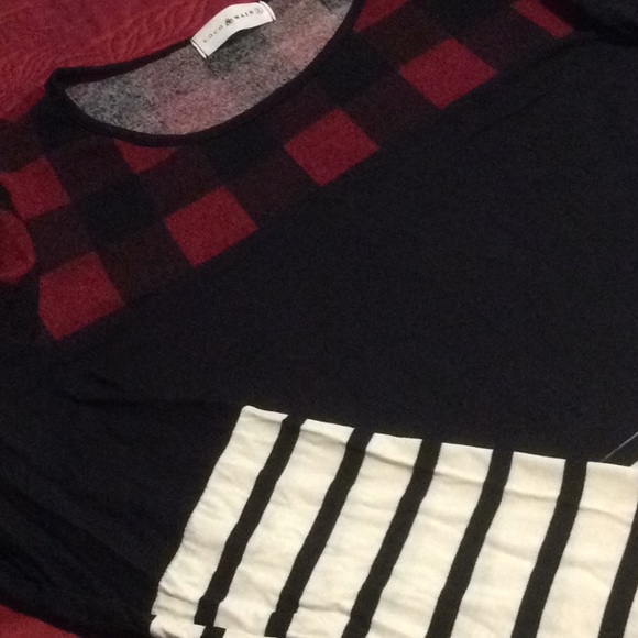 Ladies top - Picture 2 of 2